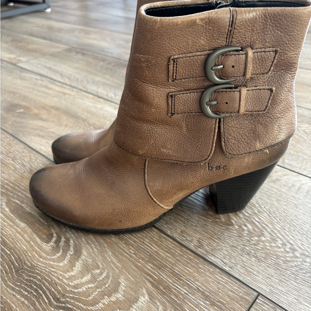 b.o.c. Women's Brown Ankle Boots